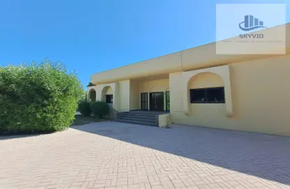 Villa - 4 Bedrooms - 3 Bathrooms for rent in Janabiya - Northern Governorate