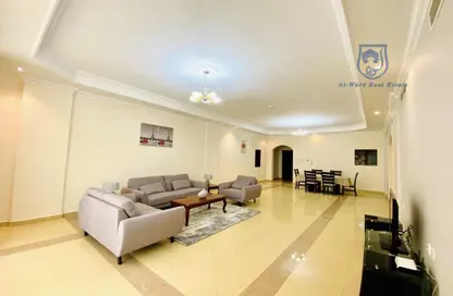 Apartment - 3 Bedrooms - 3 Bathrooms for rent in Al Juffair - Capital Governorate