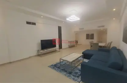 Apartment - 2 Bedrooms - 2 Bathrooms for rent in Segaya - Manama - Capital Governorate