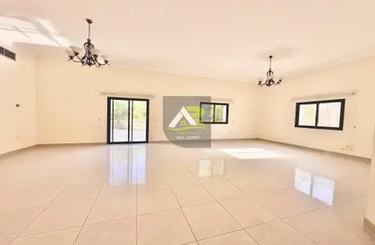 Villa - 4 Bedrooms - 4 Bathrooms for rent in Saar - Northern Governorate