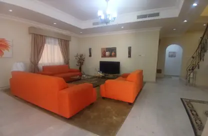 Villa - 3 Bedrooms - 3 Bathrooms for rent in Busaiteen - Muharraq Governorate