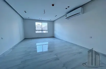 Apartment - 4 Bedrooms - 4 Bathrooms for sale in Hidd - Muharraq Governorate