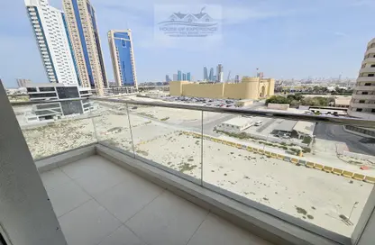 Apartment - 2 Bedrooms - 2 Bathrooms for rent in Al Burhama - Manama - Capital Governorate