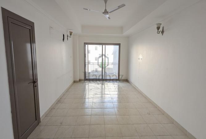 Apartment - 2 Bedrooms - 2 Bathrooms for rent in Hidd - Muharraq Governorate