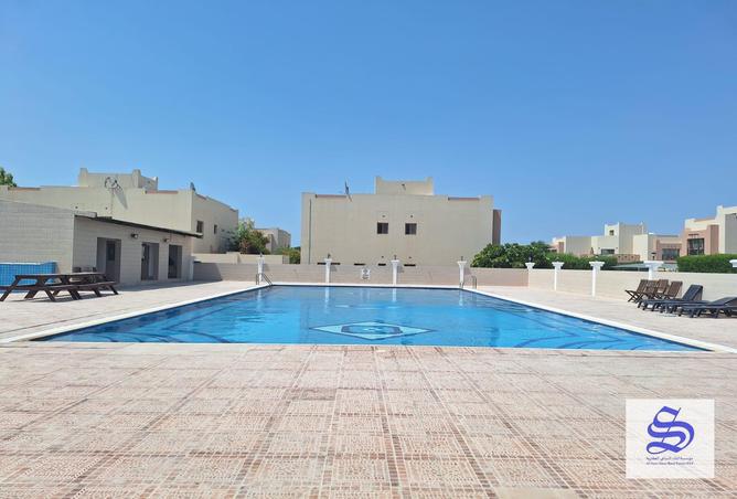 Villa - 4 Bedrooms - 4 Bathrooms for rent in Janabiya - Northern Governorate