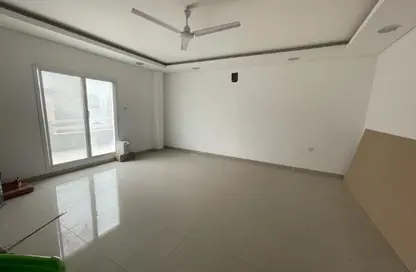 Apartment - 3 Bedrooms - 2 Bathrooms for rent in Galali - Muharraq Governorate