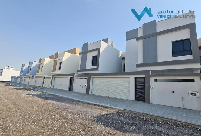 Villa - 3 Bedrooms - 4 Bathrooms for sale in Shahrakan - Northern Governorate