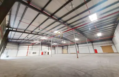 Warehouse - Studio - 1 Bathroom for rent in Hidd - Muharraq Governorate