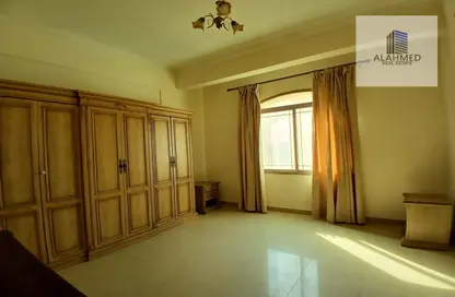 Apartment - 2 Bedrooms - 2 Bathrooms for rent in Al Burhama - Manama - Capital Governorate