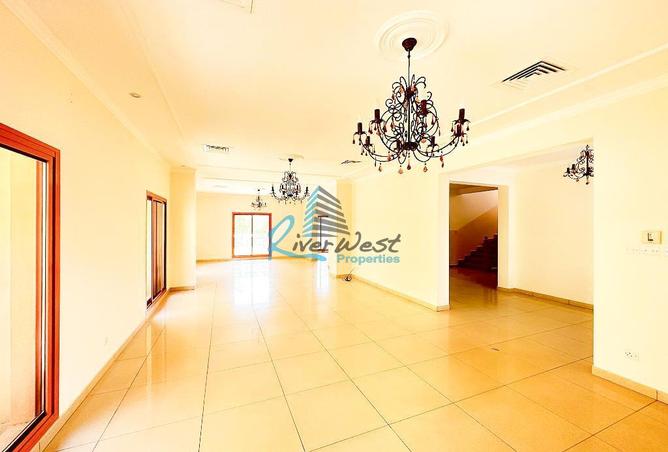 Villa - 4 Bedrooms - 5 Bathrooms for rent in Saar - Northern Governorate