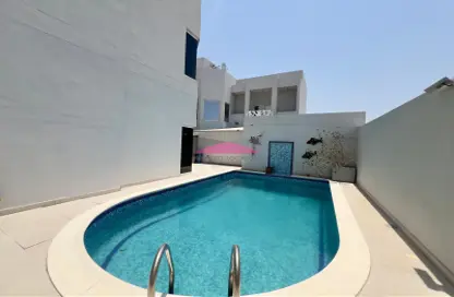 Villa - 5 Bedrooms - 6 Bathrooms for sale in Sanabis - Manama - Capital Governorate