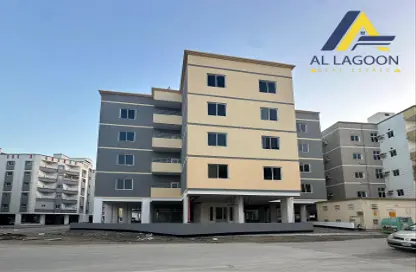 Apartment - 4 Bedrooms - 3 Bathrooms for sale in Hamad Town - Northern Governorate