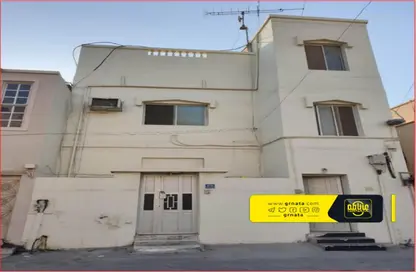 Villa - 4 Bedrooms - 4 Bathrooms for sale in Muharraq - Muharraq Governorate