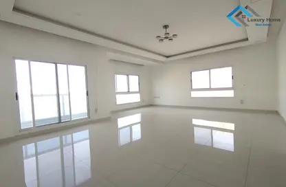 Apartment - 3 Bedrooms - 2 Bathrooms for rent in Arad - Muharraq Governorate