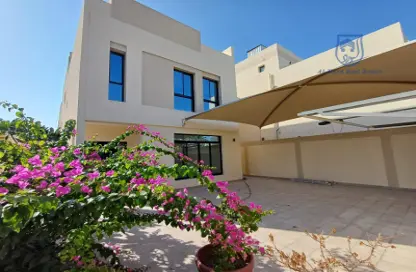 Villa - 4 Bedrooms - 6 Bathrooms for rent in Sanad - Central Governorate