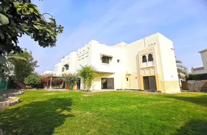 Villa - 5 Bedrooms - 5 Bathrooms for rent in Janabiya - Northern Governorate