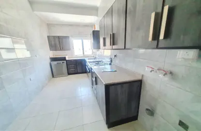 Apartment - 3 Bedrooms - 3 Bathrooms for rent in Tubli - Central Governorate