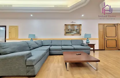 Apartment - 3 Bedrooms - 3 Bathrooms for rent in Seef - Capital Governorate