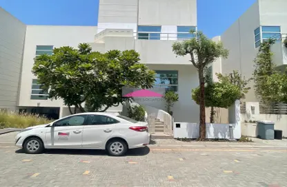 Villa - 4 Bedrooms - 5 Bathrooms for rent in Zinj - Manama - Capital Governorate