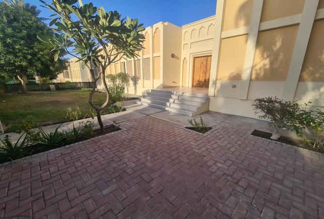 Villa - 3 Bedrooms - 3 Bathrooms for rent in Saar - Northern Governorate