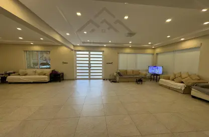 Villa - 6 Bedrooms - 6 Bathrooms for sale in Janabiya - Northern Governorate