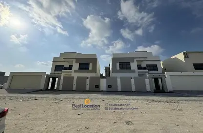 Villa - 4 Bedrooms - 6 Bathrooms for sale in Hidd - Muharraq Governorate