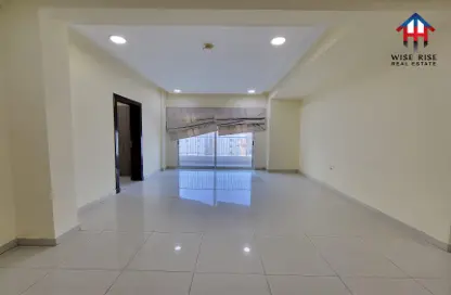 Apartment - 3 Bedrooms - 2 Bathrooms for rent in Hidd - Muharraq Governorate