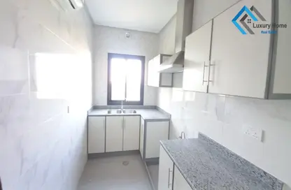 Apartment - 2 Bedrooms - 2 Bathrooms for rent in Bu Quwah - Northern Governorate