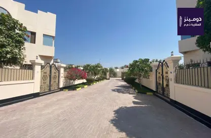 Compound - 4 Bedrooms - 5 Bathrooms for sale in Janabiya - Northern Governorate