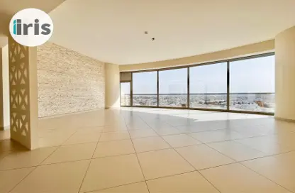 Apartment - 2 Bedrooms - 3 Bathrooms for sale in Sanabis - Manama - Capital Governorate