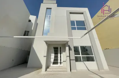 Villa - 4 Bedrooms - 5 Bathrooms for sale in Dumistan - Northern Governorate