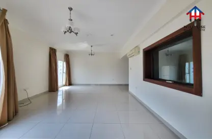 Apartment - 2 Bedrooms - 2 Bathrooms for rent in Hidd - Muharraq Governorate