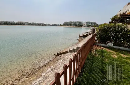 Villa - 4 Bedrooms - 6 Bathrooms for rent in Najma - Amwaj Islands - Muharraq Governorate