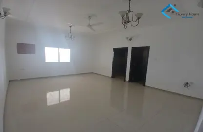 Apartment - 3 Bedrooms - 4 Bathrooms for rent in Busaiteen - Muharraq Governorate