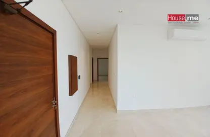 Apartment - 3 Bedrooms - 4 Bathrooms for rent in Busaiteen - Muharraq Governorate