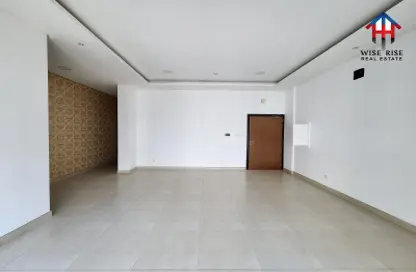 Apartment - 3 Bedrooms - 4 Bathrooms for rent in Hidd - Muharraq Governorate