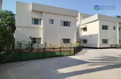 Villa - 4 Bedrooms - 4 Bathrooms for rent in Mahooz - Manama - Capital Governorate