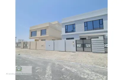 Villa - 5 Bedrooms - 7 Bathrooms for sale in Diyar Al Muharraq - Muharraq Governorate