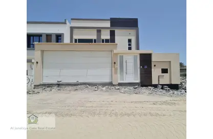 Villa - 3 Bedrooms - 5 Bathrooms for sale in Arad - Muharraq Governorate