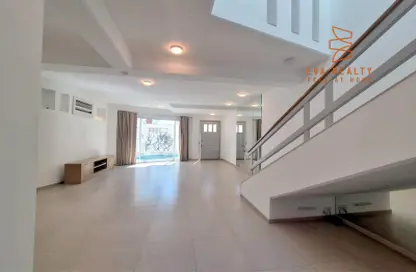 Villa - 4 Bedrooms - 4 Bathrooms for rent in Saar - Northern Governorate