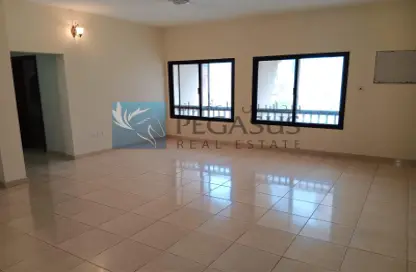 Office Space - Studio - 2 Bathrooms for rent in Exhibition Road - Hoora - Capital Governorate