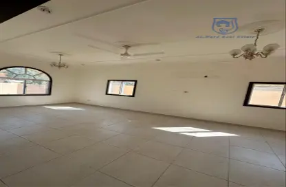 Villa - 5 Bedrooms - 6 Bathrooms for rent in Sanad - Central Governorate