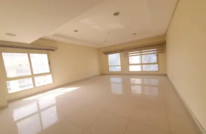 Office Space - Studio - 3 Bathrooms for rent in Seef - Capital Governorate