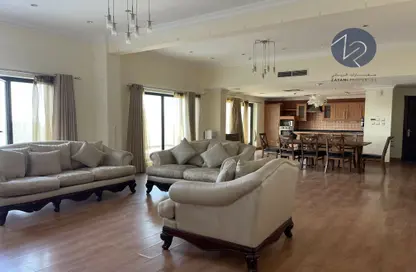 Penthouse - 2 Bedrooms - 2 Bathrooms for rent in Mahooz - Manama - Capital Governorate