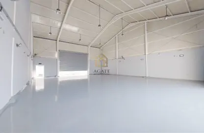 Warehouse - Studio - 1 Bathroom for rent in Tubli - Central Governorate