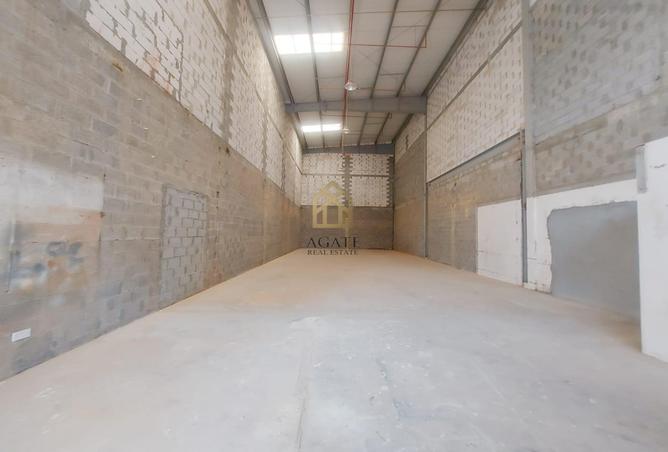 Warehouse - Studio - 1 Bathroom for rent in Hidd - Muharraq Governorate