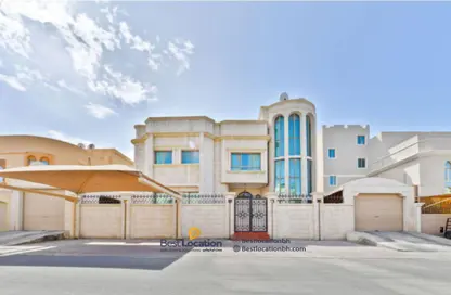 Villa - 4 Bedrooms - 3 Bathrooms for sale in Alhajiyat - Riffa - Southern Governorate