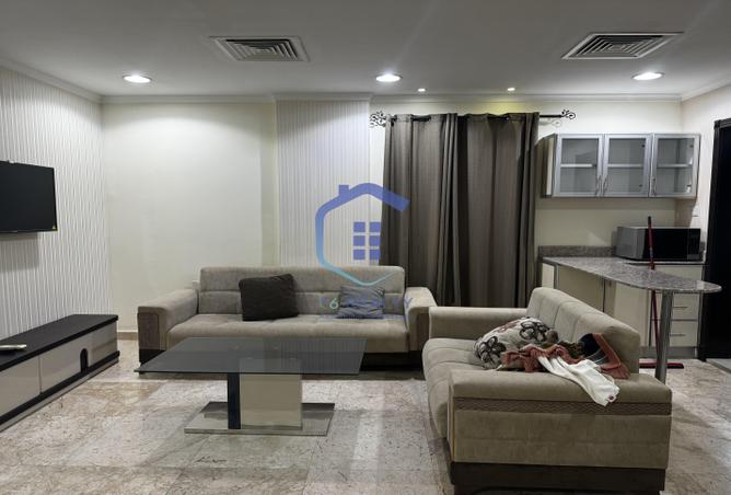 Apartment - 2 Bedrooms - 2 Bathrooms for rent in Sanabis - Manama - Capital Governorate