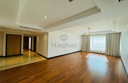 Apartment - 2 Bedrooms - 3 Bathrooms for rent in Abraj Al Lulu - Manama - Capital Governorate