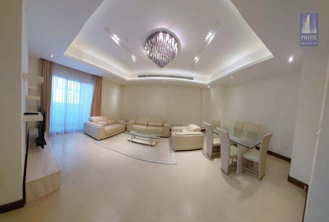 Apartment - 2 Bedrooms - 3 Bathrooms for rent in Al Juffair - Capital Governorate